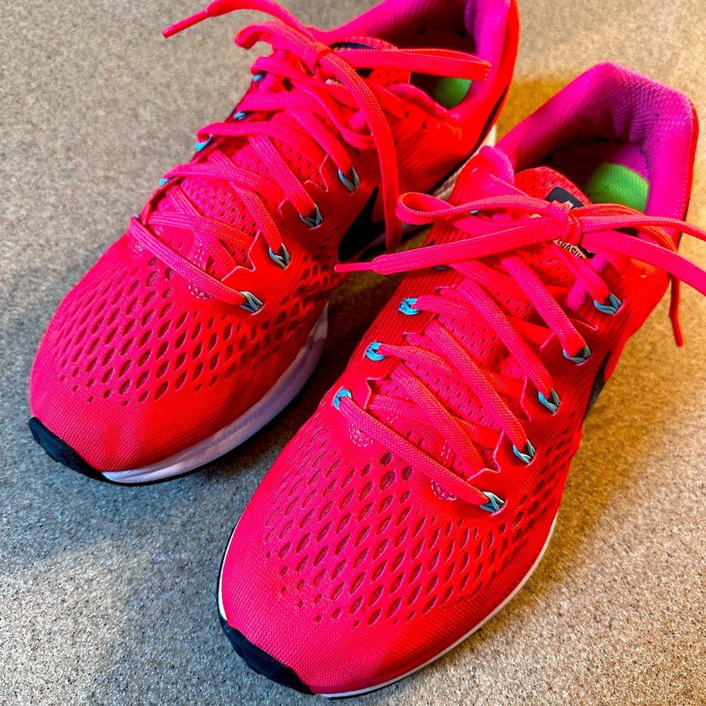 WMNS Nike Air Zoom Pegasus 34 Hot Punch
